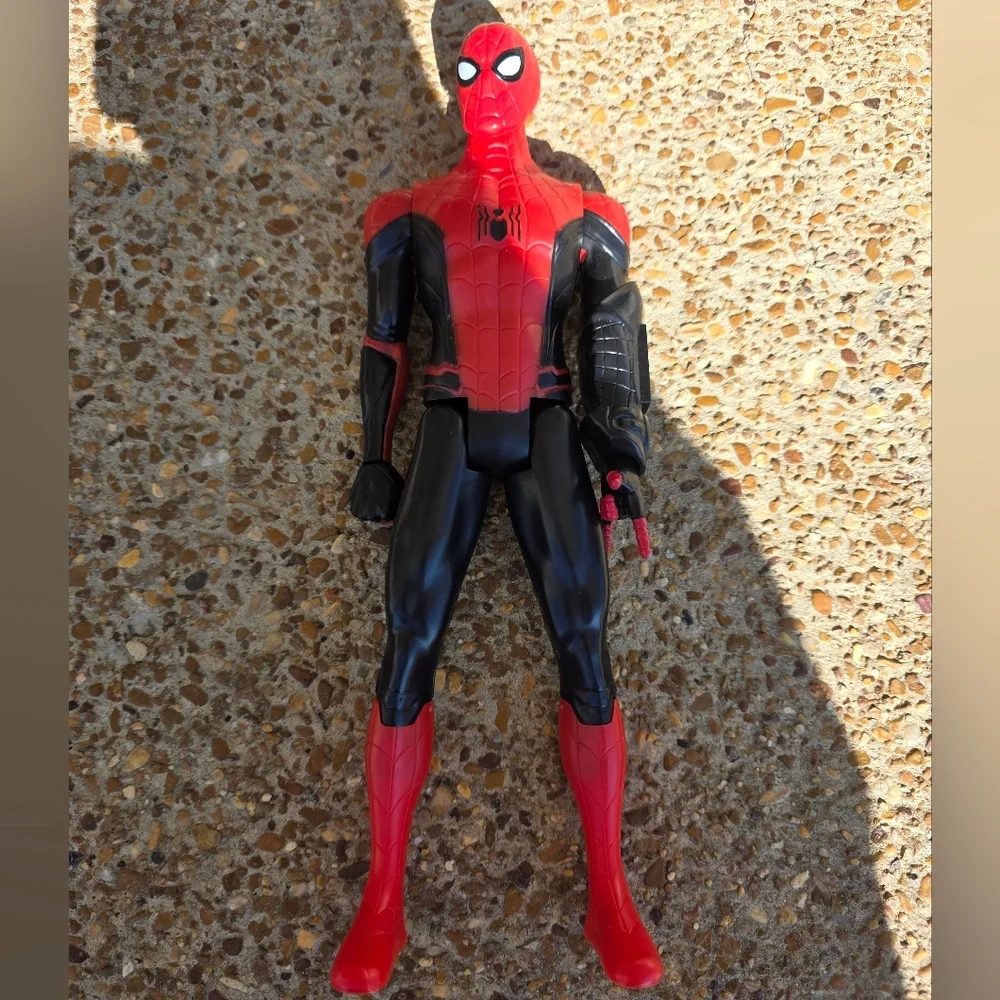 Hasbro Marvel Titan Hero Series Spider-Man And Captain America action Figure - Picture 10 of 12